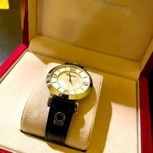 Ferragamo Swiss Gancino Dco Black Patent Leather Strap Watch 39mm